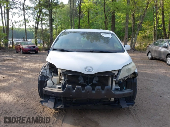 2011 Toyota Sienna LE AAS with VIN 5TDKK3DC5BS074247, listed as a IAAI auction lot 42096751 with 241,555 mi miles. Bid and sale history available at carsss.com. Image 12.