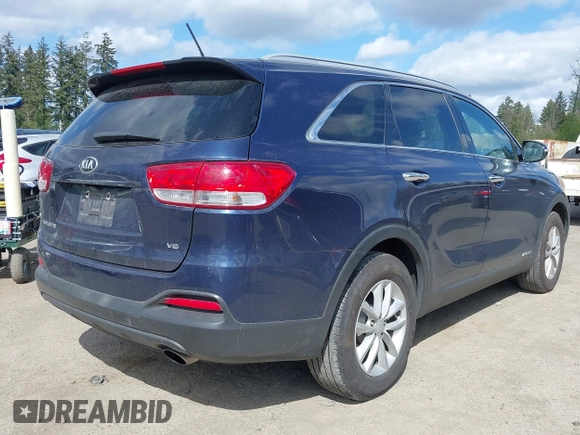 2017 Kia Sorento LX with VIN 5XYPGDA51HG335348, listed as a IAAI auction lot 42085131 with 191,601 mi miles and . Bid and sale history available at carsss.com. Image 6.