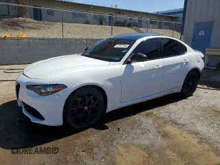2020 Alfa Romeo Giulia z VIN ZARFAMAN1L7634962, wystawiony jako Copart lot #47757155 z przebiegiem 46 475 mil mil oraz Nie do naprawy • Non repairable. Historia ofert i sprzedaży dostępna na DreamBid. Obrazek 1.