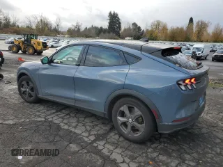 2023 Ford Mustang Mach-E Select z VIN 3FMTK1SS8PMA17840, wystawiony jako Copart lot #81139844 z przebiegiem 30 685 mil mil oraz Szkoda całkowita • Salvage title. Historia ofert i sprzedaży dostępna na DreamBid. Obrazek 2.