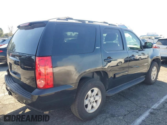 2014 GMC Yukon SLT with VIN 1GKS1CE07ER208318, listed as a Copart auction lot 46097405 with 98,882 mi miles and Salvage Title. Bid and sale history available at carsss.com. Image 3.