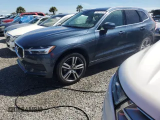 2020 Volvo XC60 Momentum z VIN YV4102DK3L1436039, wystawiony jako Copart lot #74074424 z przebiegiem Nie podano mil oraz Nie do naprawy • Non repairable. Historia ofert i sprzedaży dostępna na DreamBid. Obrazek 1.
