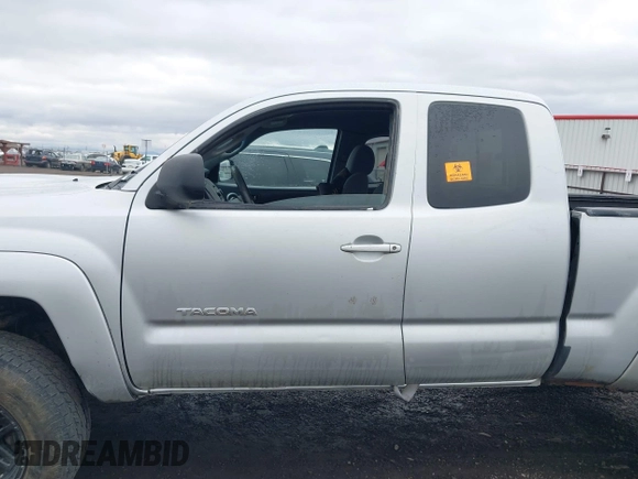 2006 Toyota Tacoma with VIN 5TEUU42N56Z216960, listed as a IAAI auction lot 41799319 with 260,116 mi miles. Bid and sale history available at carsss.com. Image 14.