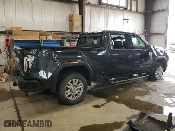 2021 GMC Sierra 3500HD Denali z VIN 1GT49WEYXMF261440, wystawiony jako Copart lot #43560575 z przebiegiem 83 839 mil mil oraz Szkoda całkowita • Salvage title. Historia ofert i sprzedaży dostępna na DreamBid. Obrazek 3.