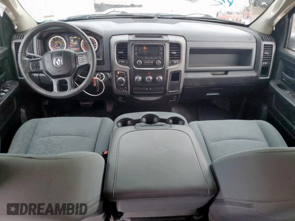 2019 Ram 1500 Tradesman z VIN 1C6RR7KT7KS692902, wystawiony jako Copart lot #55839745 z przebiegiem 74 437 mil mil oraz Czysty tytuł • Clean title. Historia ofert i sprzedaży dostępna na DreamBid. Obrazek 8.