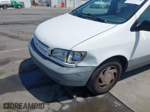 1998 Toyota Sienna LE with VIN 4T3ZF13C2WU066460, listed as a IAAI auction lot 42088006 with 169,014 mi miles and . Bid and sale history available at DreamBid. Image 6.