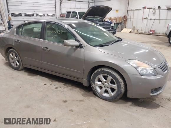 2007 Nissan Altima 2.5 with VIN 1N4AL21E17N496950, listed as a IAAI auction lot 42080037 with 0 mi miles. Bid and sale history available at carsss.com. Image 1.