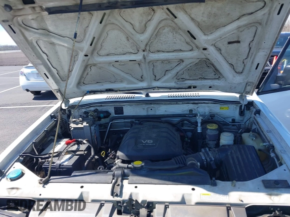 2002 Isuzu Trooper S with VIN JACDJ58X327JOO132, listed as a IAAI auction lot 41830954 with 192,828 mi miles and . Bid and sale history available at DreamBid. Image 10.