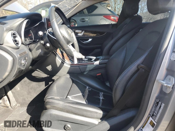 2015 Mercedes-Benz C 300 z VIN 55SWF4JB3FU045474, wystawiony jako Copart lot #48481875 z przebiegiem 156 879 mil mil oraz Nie do naprawy • Non repairable. Historia ofert i sprzedaży dostępna na DreamBid. Obrazek 7.