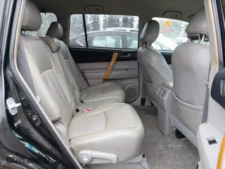 2008 Toyota Highlander Hybrid with VIN JTEEW41AX82023610, listed as a IAAI auction lot 41905788 with 277,370 mi miles. Bid and sale history available at carsss.com. Image 8.