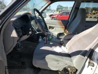1999 Ford Explorer XL z VIN 1FMZU34XXXUB28975, wystawiony jako Copart lot #46269415 z przebiegiem 288 031 mil mil oraz Szkoda całkowita • Salvage title. Historia ofert i sprzedaży dostępna na DreamBid. Obrazek 7.