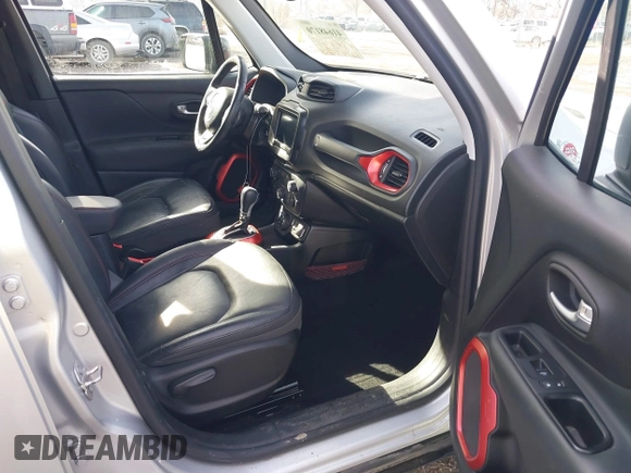 2018 Jeep Renegade Trailhawk with VIN ZACCJBCB6JPH69309, listed as a IAAI auction lot 41648170 with 52,254 mi miles. Bid and sale history available at carsss.com. Image 5.
