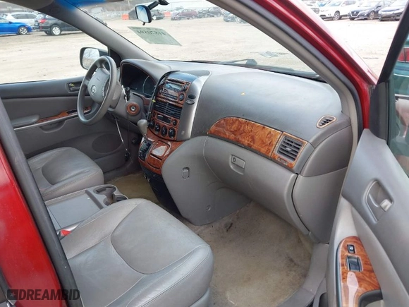 2007 Toyota Sienna CE with VIN 5TDZK23C97S025814, listed as a IAAI auction lot 41870594 with 283,916 mi miles. Bid and sale history available at carsss.com. Image 5.