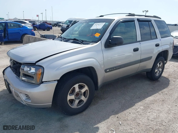 2004 Chevrolet TrailBlazer LT with VIN 1GNDS13S242407656, listed as a IAAI auction lot 41776413 with 343,851 mi miles. Bid and sale history available at carsss.com. Image 2.