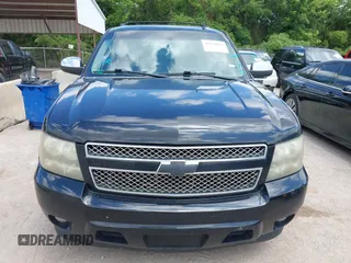 2010 Chevrolet Tahoe LT with VIN 1GNUCBE08AR289971, listed as a IAAI auction lot 42231031 with 247,601 mi miles and . Bid and sale history available at DreamBid. Image 12.