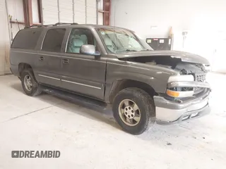 2001 Chevrolet Suburban LS with VIN 3GNEC16T21G222550, listed as a IAAI auction lot 41371629 with 261,681 mi miles. Bid and sale history available at carsss.com. Image 1.