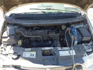 2005 Chrysler Town & Country Limited with VIN 2C8GP64L65R177827, listed as a IAAI auction lot 41860363 with 204,557 mi miles. Bid and sale history available at carsss.com. Image 10.