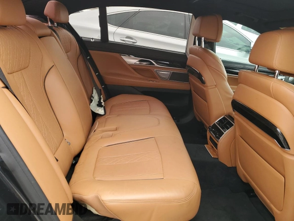 2018 BMW 7 Series 750i with VIN WBA7F0C55JGM23795, listed as a Copart auction lot 81168143 with 114,285 mi miles and Salvage Title. Bid and sale history available at carsss.com. Image 10.