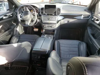 2017 Mercedes-Benz GLS 63 AMG z VIN 4JGDF7FE6HA851880, wystawiony jako Copart lot #54667095 z przebiegiem 78 661 mil mil oraz Szkoda całkowita • Salvage title. Historia ofert i sprzedaży dostępna na DreamBid. Obrazek 8.