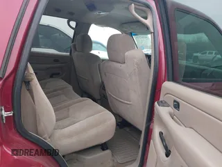 2006 Chevrolet Tahoe LT with VIN 1GNEC13TX6R105875, listed as a IAAI auction lot 41512520 with 261,399 mi miles. Bid and sale history available at carsss.com. Image 8.