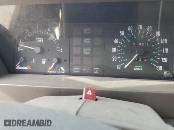 1993 Land Rover Range Rover with VIN SALHC1345PA633413, listed as a Copart auction lot 55302685 with 121,921 mi miles and Clean Title. Bid and sale history available at DreamBid. Image 9.