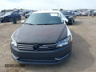 2015 Volkswagen Passat Limited Edition Edition с VIN 1VWAT7A39FC082523, выставлен на аукционе IAAI как лот 41773358 с пробегом 217 069 миль миль и . История ставок и продаж доступна на DreamBid. Изображение 6.
