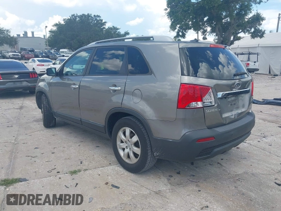 2013 Kia Sorento LX with VIN 5XYKT3A62DG322174, listed as a IAAI auction lot 42647736 with 92,389 mi miles and . Bid and sale history available at DreamBid. Image 3.