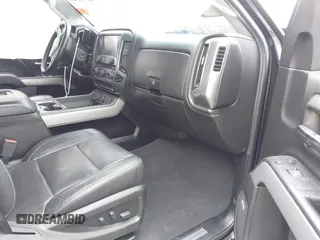 2019 Chevrolet Silverado 2500HD LTZ with VIN 1GC1KTEY2KF111194, listed as a IAAI auction lot 41765920 with 1 mi miles. Bid and sale history available at carsss.com. Image 5.