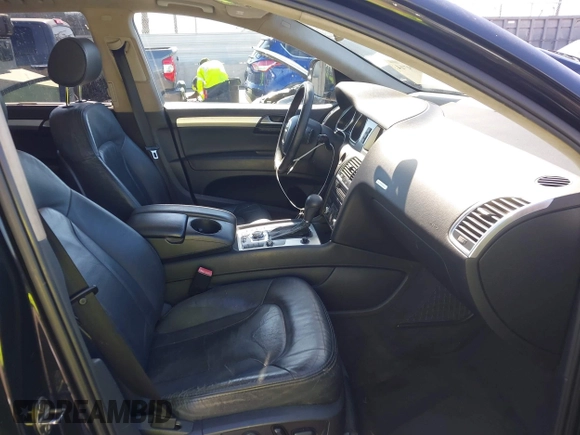2007 Audi Q7 4.2L Premium with VIN WA1EV74L77D069608, listed as a IAAI auction lot 41679714 with 129,954 mi miles. Bid and sale history available at carsss.com. Image 5.
