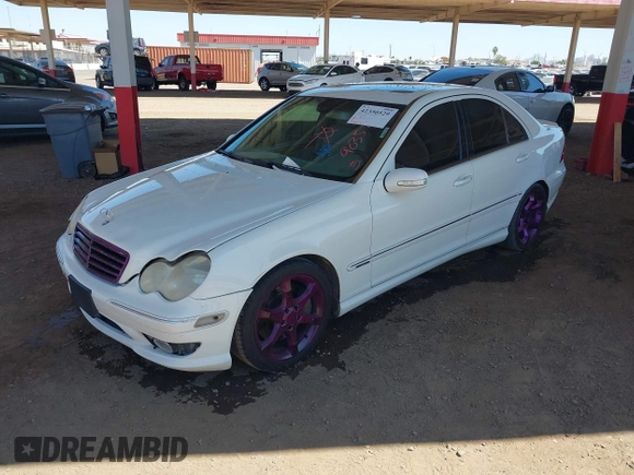 2007 Mercedes-Benz C 230 Sport z VIN WDBRF52HX7F903574, wystawiony jako IAAI lot #42350529 z przebiegiem 230 516 mil mil oraz . Historia ofert i sprzedaży dostępna na DreamBid. Obrazek 2.