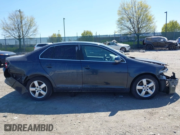 2008 Volkswagen Jetta SE with VIN 3VWRZ71K28M092871, listed as a IAAI auction lot 42059585 with Not provided miles and . Bid and sale history available at DreamBid. Image 12.