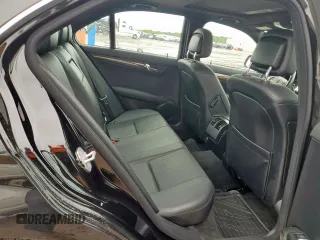 2008 Mercedes-Benz C 350 Sport z VIN WDDGF56X38F167806, wystawiony jako Copart lot #57784795 z przebiegiem 53 665 mil mil oraz Szkoda całkowita • Salvage title. Historia ofert i sprzedaży dostępna na DreamBid. Obrazek 10.