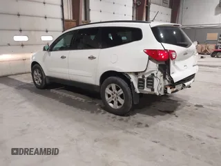 2012 Chevrolet Traverse 1LT z VIN 1GNKVGEDXCJ241794, wystawiony jako IAAI lot #41902110 z przebiegiem 138 305 mil mil oraz . Historia ofert i sprzedaży dostępna na DreamBid. Obrazek 3.