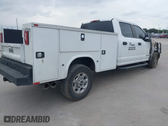 2019 Ford F-250 z VIN 1FD7W2BT8KEC91512, wystawiony jako IAAI lot #40410739 z przebiegiem Nie podano mil oraz . Historia ofert i sprzedaży dostępna na DreamBid. Obrazek 4.