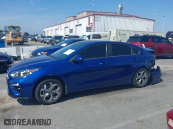 2021 Kia Forte LXS z VIN 3KPF24AD5ME375294, wystawiony jako IAAI lot #42152040 z przebiegiem 56 611 mil mil oraz . Historia ofert i sprzedaży dostępna na DreamBid. Obrazek 13.