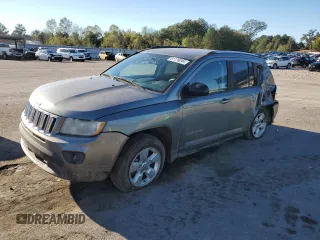 2013 Jeep Compass Sport with VIN 1C4NJCBAXDD109364, listed as a Copart auction lot 81176044 with 198,184 mi miles and Salvage Title. Bid and sale history available at carsss.com. Image 1.