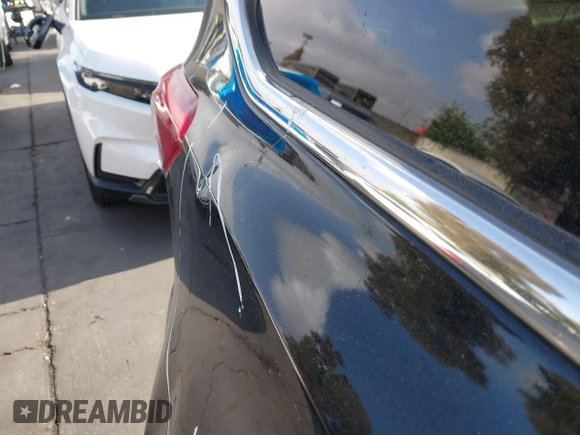 2018 Toyota Highlander LE with VIN 5TDZZRFH5JS284982, listed as a IAAI auction lot 42218539 with 76,868 mi miles and . Bid and sale history available at DreamBid. Image 12.