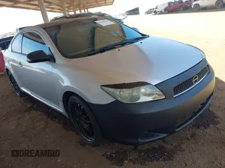 2006 Scion tC z VIN JTKDE177060133239, wystawiony jako IAAI lot #42340161 z przebiegiem 179 990 mil mil oraz . Historia ofert i sprzedaży dostępna na DreamBid. Obrazek 1.