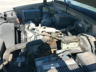 1999 Chevrolet Suburban with VIN 3GNEC16RXXG111175, listed as a IAAI auction lot 41193569 with 276,326 mi miles and . Bid and sale history available at DreamBid. Image 12.