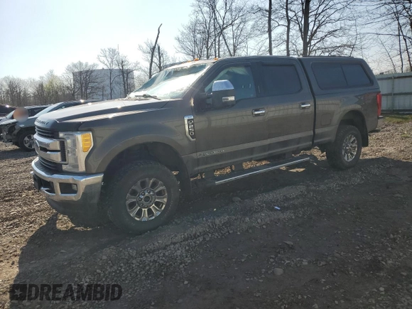 2017 Ford F-250 Lariat z VIN 1FT7W2BT8HEE30051, wystawiony jako Copart lot #53890075 z przebiegiem 165 508 mil mil oraz Szkoda całkowita • Salvage title. Historia ofert i sprzedaży dostępna na DreamBid. Obrazek 1.
