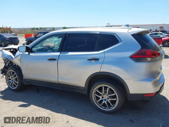 2018 Nissan Rogue SV z VIN KNMAT2MV0JP520818, wystawiony jako IAAI lot #42029891 z przebiegiem Nie podano mil oraz . Historia ofert i sprzedaży dostępna na DreamBid. Obrazek 3.