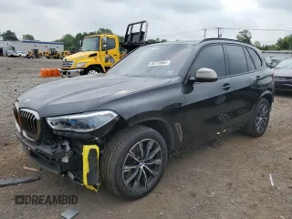 2020 BMW X5 M50i with VIN 5UXJU4C04L9C63640, listed as a Copart auction lot 63215564 with 45,172 mi miles and Salvage Title. Bid and sale history available at carsss.com. Image 1.