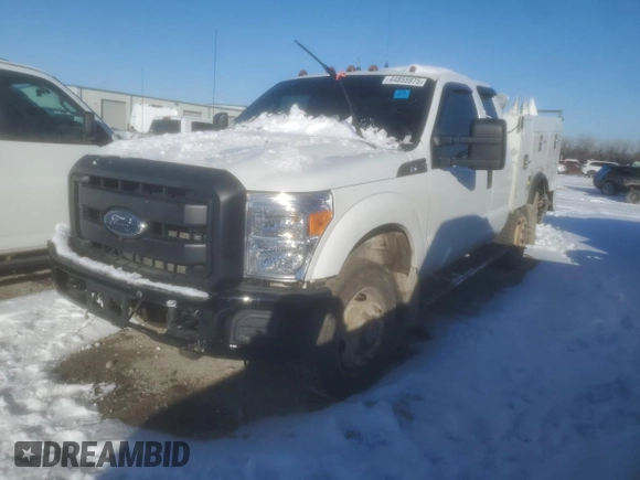 2016 Ford Super Duty F-250 SRW XLT with VIN 1FT7X2B65GEA40420, listed as a Copart auction lot 44855975 with 376,473 mi miles and Clean Title. Bid and sale history available at carsss.com. Image 1.