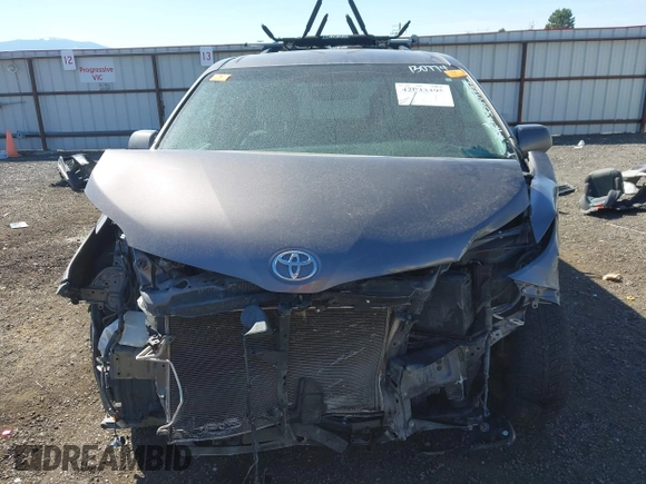 2016 Toyota Sienna LE with VIN 5TDJK3DC9GS130774, listed as a IAAI auction lot 42033495 with 228,289 mi miles. Bid and sale history available at carsss.com. Image 13.