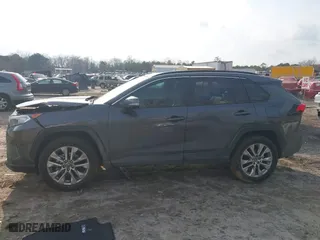 2021 Toyota RAV4 XLE Premium with VIN 2T3C1RFV6MC103170, listed as a IAAI auction lot 41510409 with 31,770 mi miles. Bid and sale history available at carsss.com. Image 14.