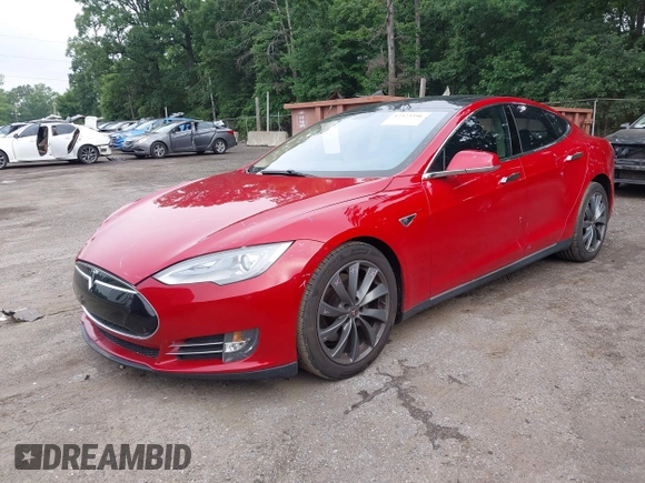 2013 Tesla Model S Performance с VIN 5YJSA1DP1DFP10048, выставлен на аукционе IAAI как лот 42523396 с пробегом 135 396 миль миль и . История ставок и продаж доступна на DreamBid. Изображение 18.
