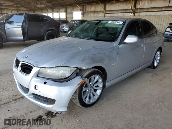 2011 BMW 3 Series 328i z VIN WBAPH7G52BNN07664, wystawiony jako Copart lot #53957575 z przebiegiem 118 371 mil mil oraz Szkoda całkowita • Salvage title. Historia ofert i sprzedaży dostępna na DreamBid. Obrazek 1.