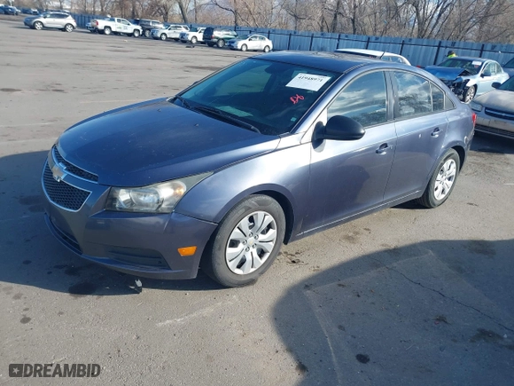2013 Chevrolet Cruze LS with VIN 1G1PA5SH4D7312789, listed as a IAAI auction lot 41948971 with 119,725 mi miles. Bid and sale history available at carsss.com. Image 2.