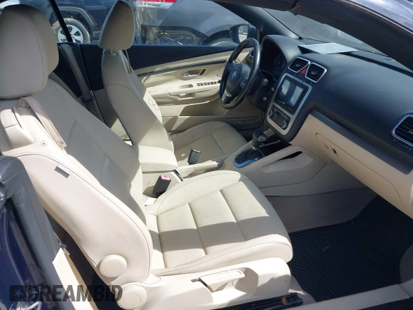 2011 Volkswagen Eos Komfort с VIN WVWBA7AH6BV001470, выставлен на аукционе IAAI как лот 41880817 с пробегом 148 647 миль миль и . История ставок и продаж доступна на DreamBid. Изображение 5.