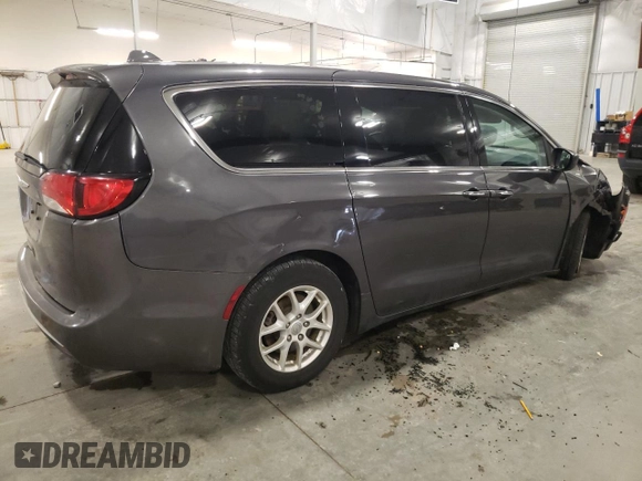 2017 Chrysler Pacifica Touring L with VIN 2C4RC1BG3HR788868, listed as a Copart auction lot 55672855 with 94,092 mi miles and Clean Title. Bid and sale history available at DreamBid. Image 3.